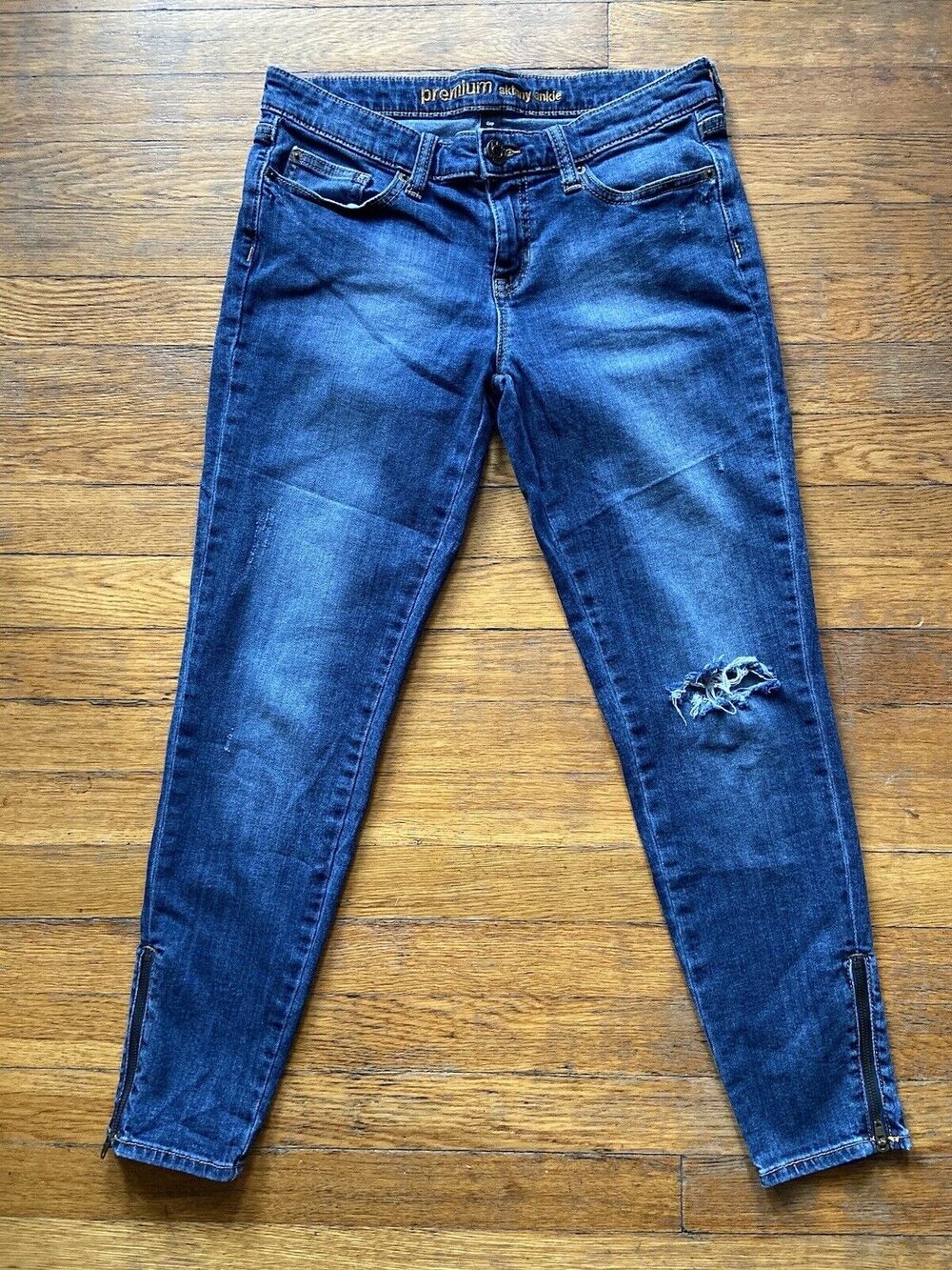 GAP Premium Distressed Skinny Ankle Blue Jeans sz 4